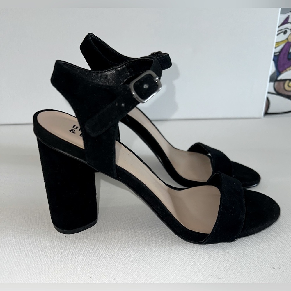 NWOT Bleecker & Bond Viola-2 Black Sandal Womens Sz 6 Block Suede Leather Heels